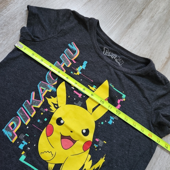 Pokemon Girls Short Sleeve T-Shirt Pikachu Charcoal Gray Crewneck Sz XL (14-16) - Picture 4 of 6